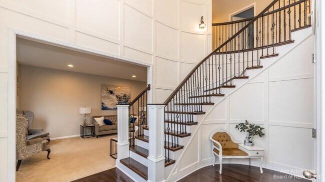 Building Photo - 815 Atherstone Dr
