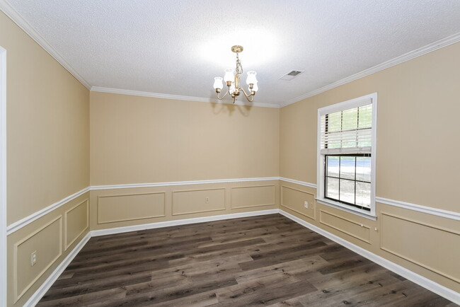 Building Photo - 928 Pheasant Hollow Dr