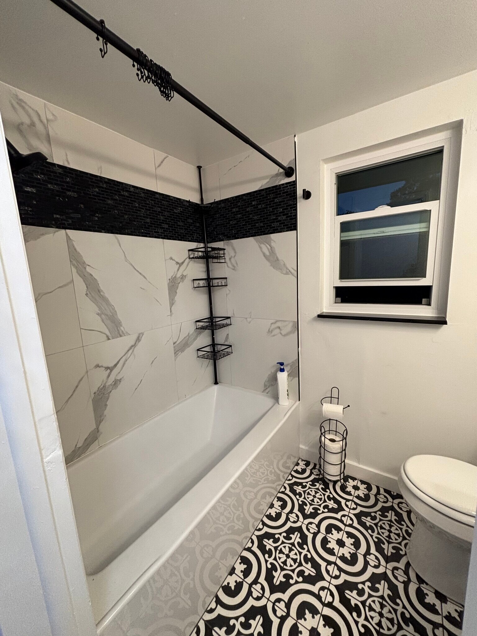 Building Photo - 10598 67th Ave