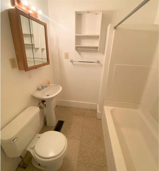 Building Photo - Spring Into A New Home!!!