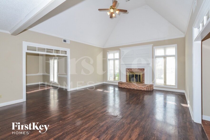 Building Photo - 5198 Tudor Ct