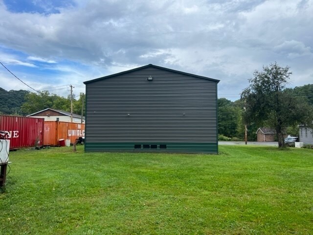 Building Photo - 139 3rd St