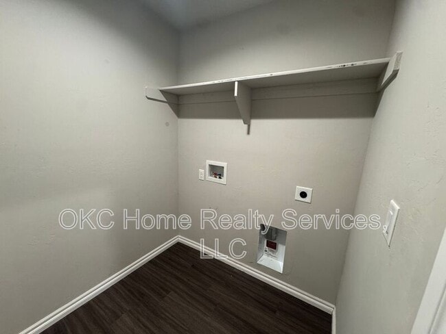 Building Photo - 4217 Palmetto Blf Dr