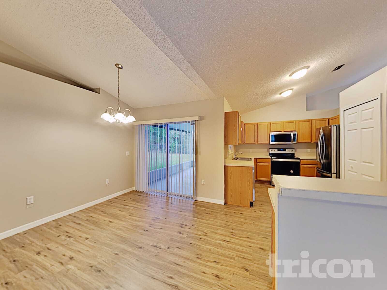 Building Photo - 13389 Dunbar St