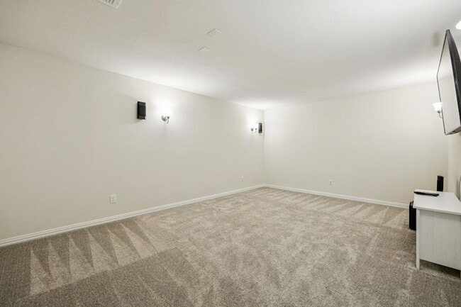Building Photo - 2412 Rooster Ln