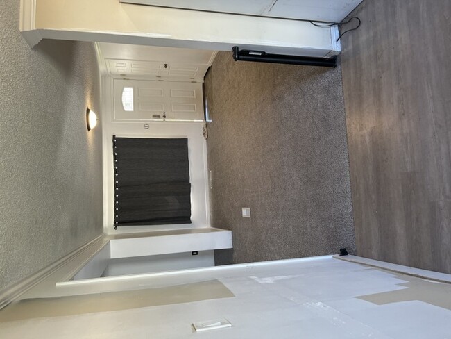 Building Photo - 803 E 9990 S