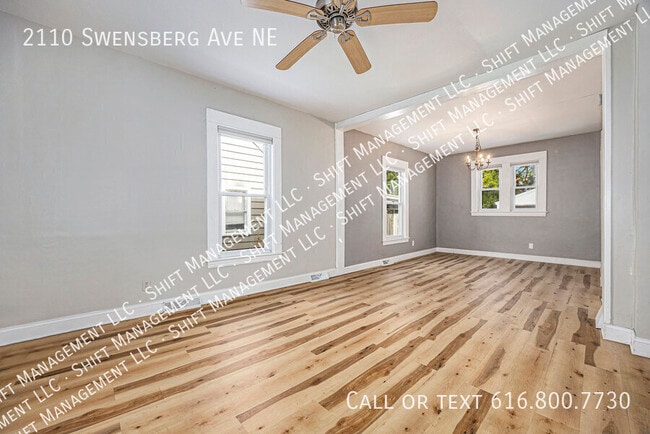 Building Photo - 2110 Swensberg Ave NE