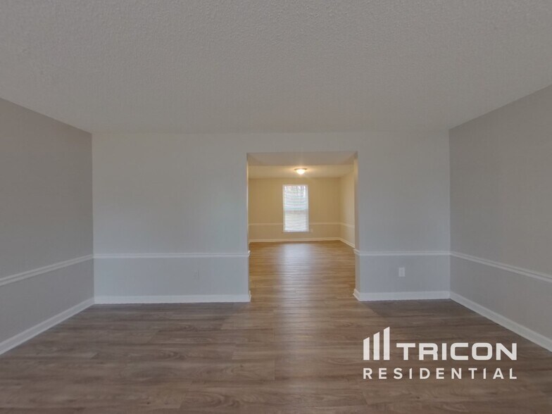 Building Photo - 10823 Dungarvon Ct