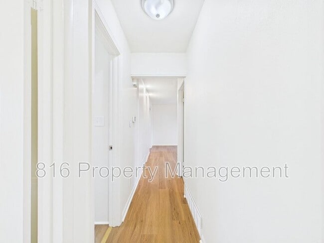 Building Photo - 6202 E 150th Terrace