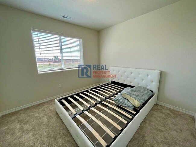 Building Photo - 7363 Coppermine Ct