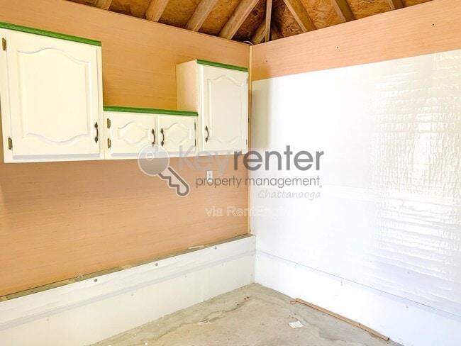 Building Photo - 7716 Royal Harbour Cir