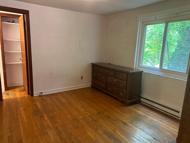 Building Photo - 1311 Giles Rd