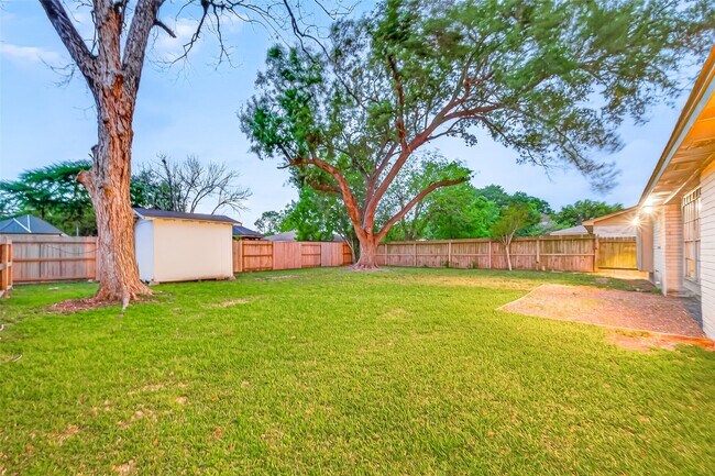 Building Photo - 11411 Hornbrook Dr