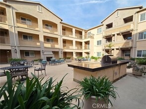 Building Photo - 1435 Lomita Blvd