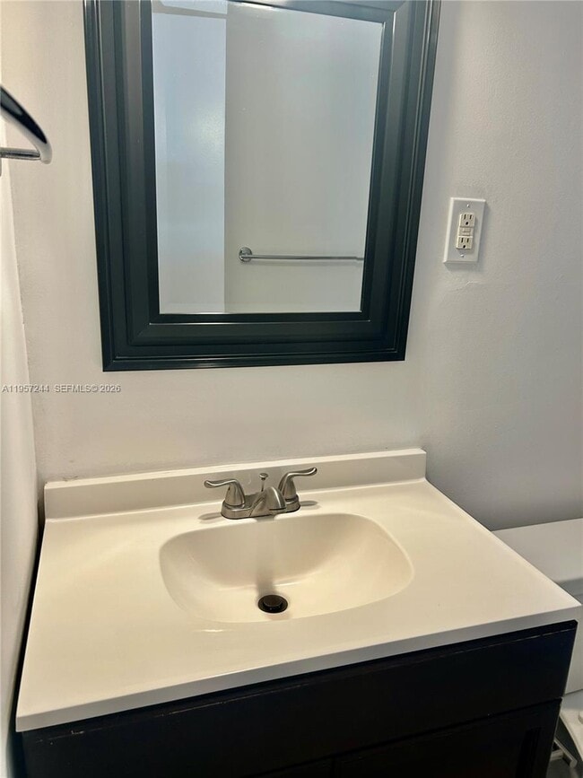 Building Photo - 1433 NE 22nd St