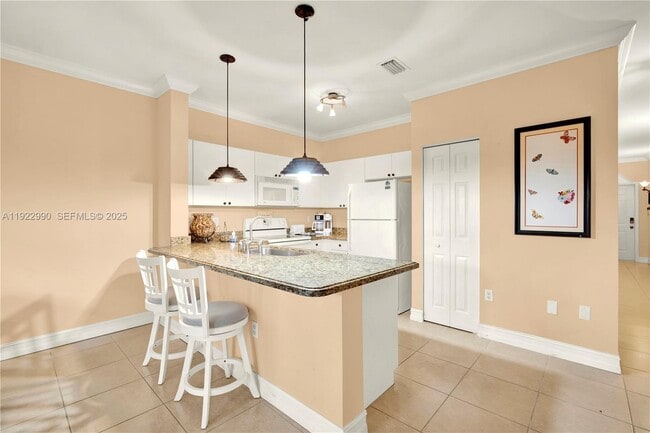 Building Photo - 2239 SE 23rd Ave