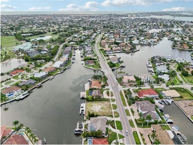 Building Photo - 444 N Barfield Dr