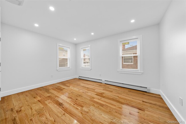 Building Photo - 245-33-24147 147th Rd