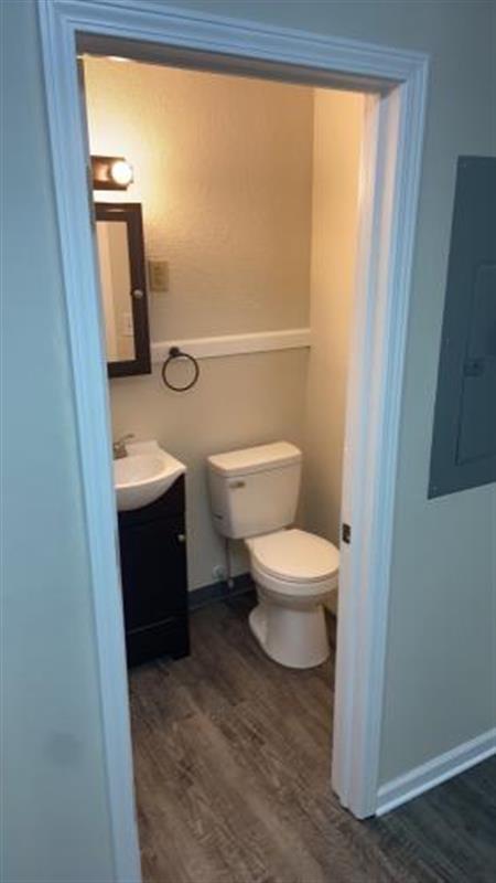 Building Photo - AFFORDABLE AND COMFORTABLE