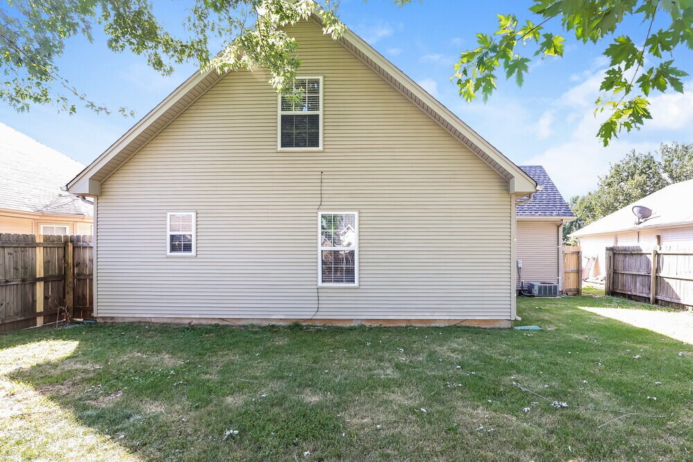 Building Photo - 2728 Painted Pony Dr