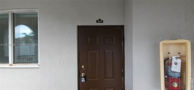 Building Photo - 1662 SE 27th Dr