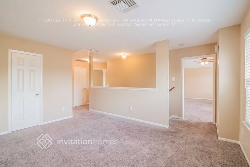 Building Photo - 19535 Ingham Dr