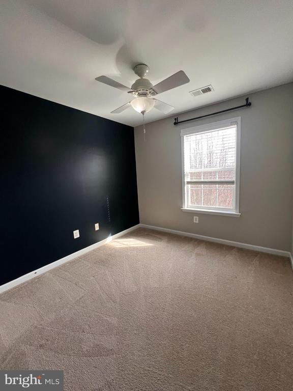 Building Photo - 1143 Mare St