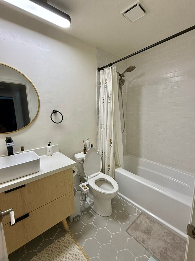 Building Photo - 5790 Friars Rd