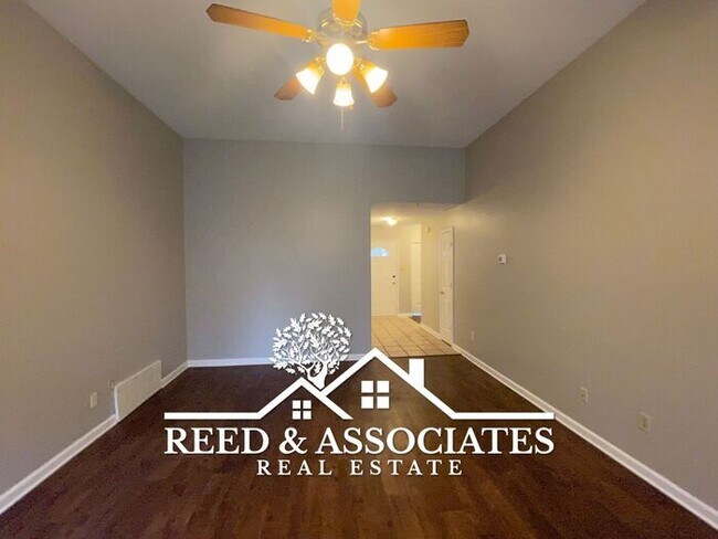 Building Photo - 3-Bedroom Oakland Home with Open Living Space