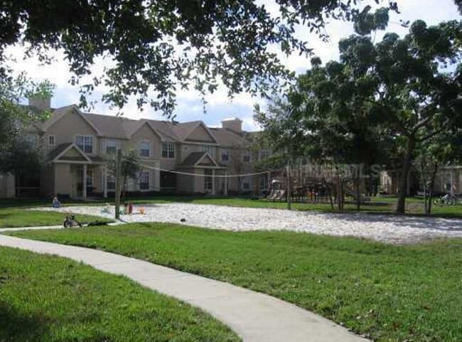 Building Photo - ALTAMONTE SPRINGS:Gated community, Ground Floor Unit! AVAILABLE APRIL 15th!