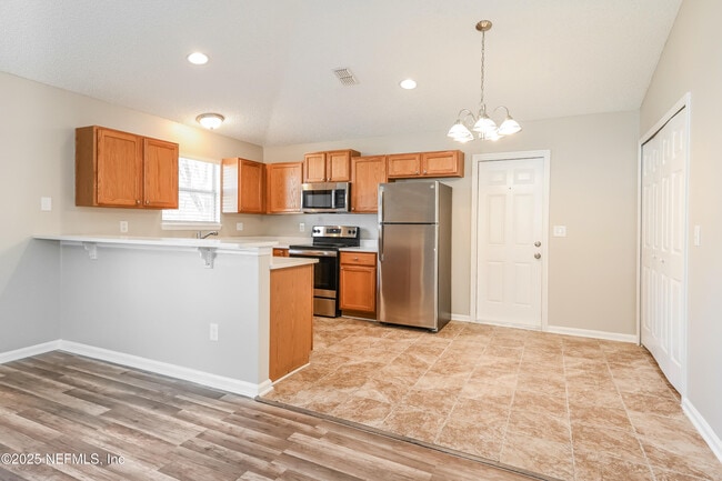 Building Photo - 2975 Brougham