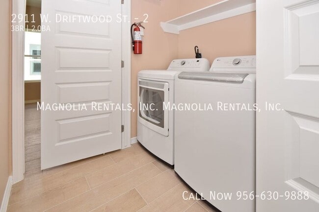 Building Photo - 2911 W Driftwood St