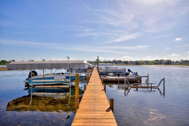 Building Photo - 504 Chelsee Way