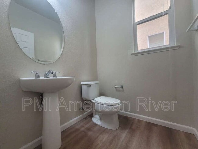 Building Photo - 8143 Crystal Walk Cir