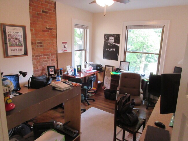 Building Photo - 53 E Northwood Ave