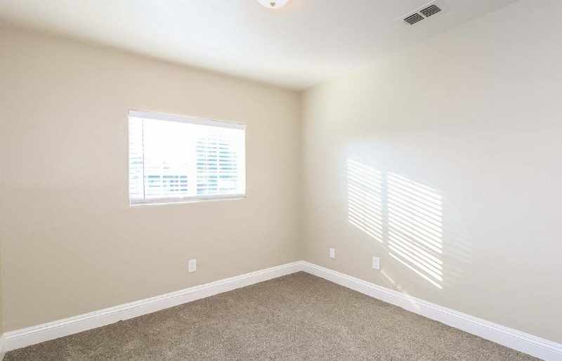 Building Photo - 4433 Bollenbacher Ave