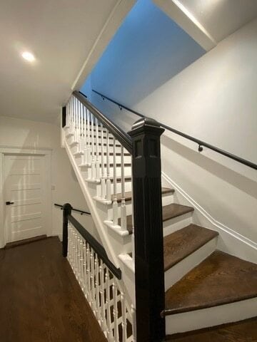 Building Photo - 4813 S Prairie Ave