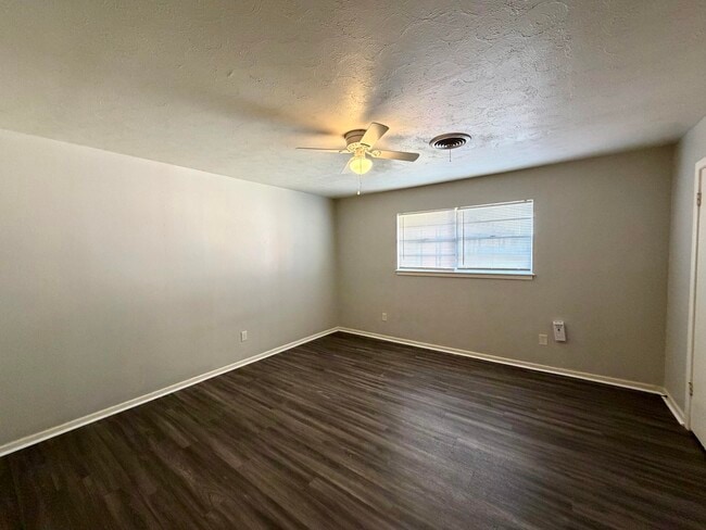 Building Photo - 3813 51st St