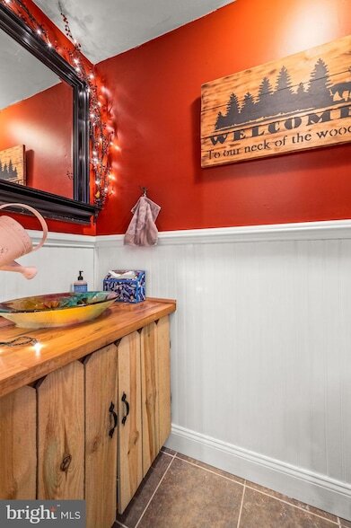 Building Photo - 1520 Dorrance St