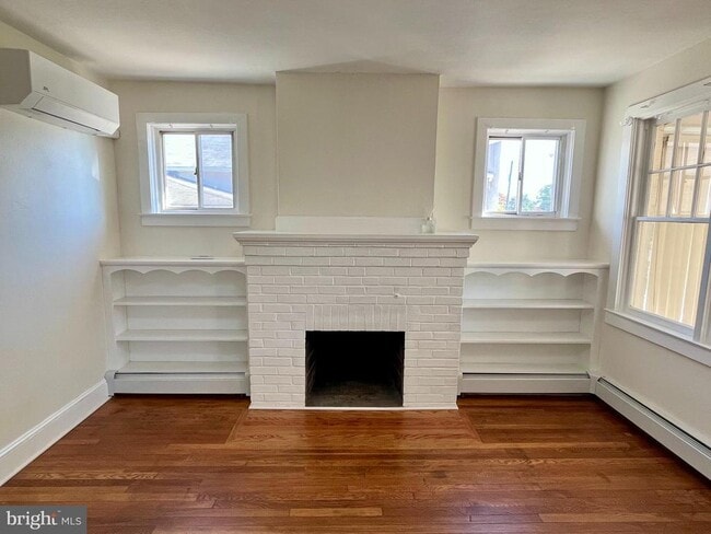 Building Photo - 16 Eldridge Ave