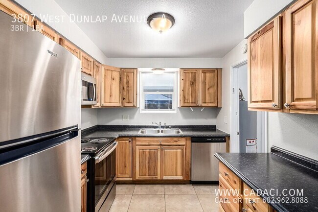 Building Photo - 3807 W Dunlap Ave