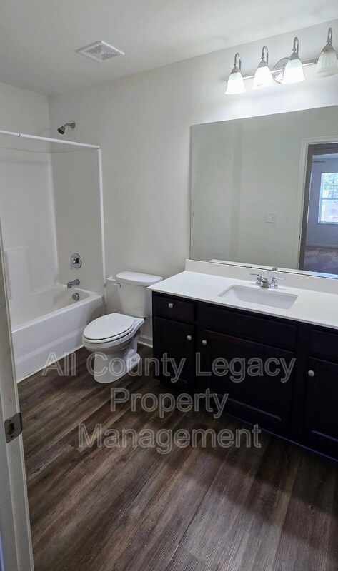 Building Photo - 4421 Kendrick Cir