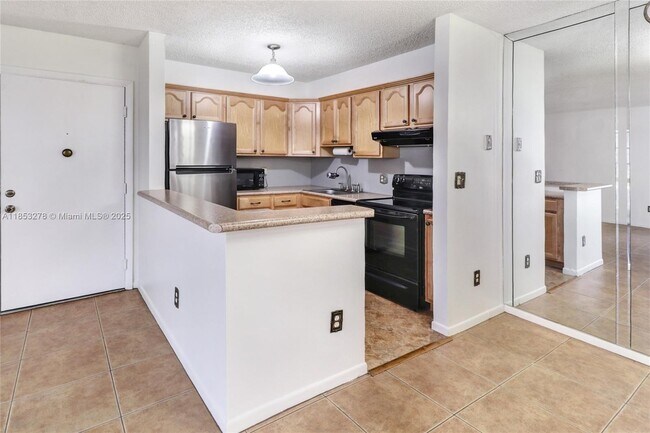 Building Photo - 9887 N Belfort Cir