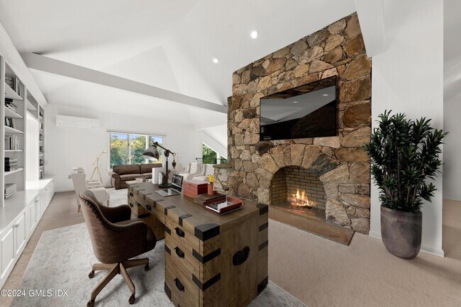 Building Photo - 21 Harkim Rd