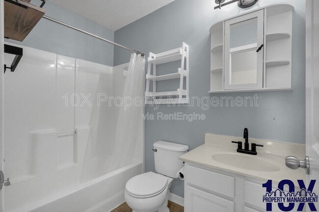 Building Photo - 109 Halcyon Dr