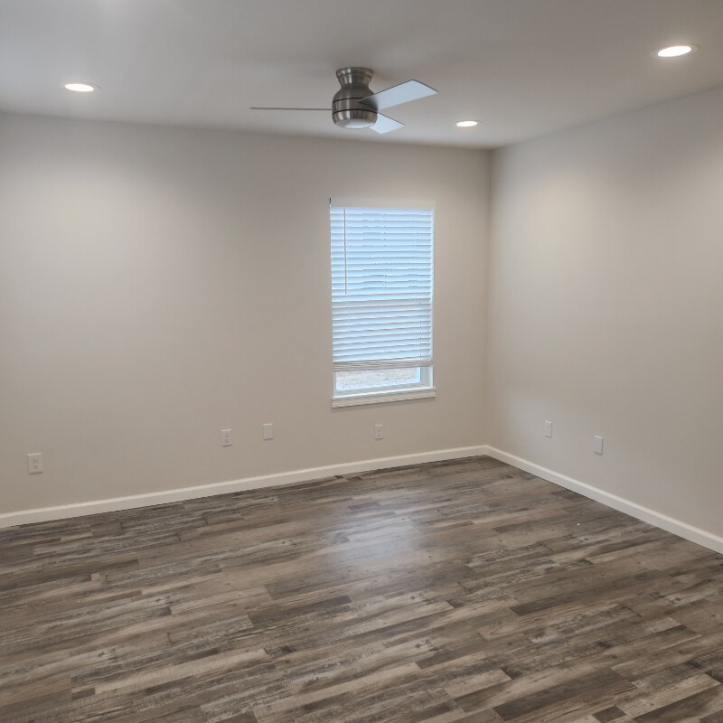 Building Photo - 143 Hoover Dr