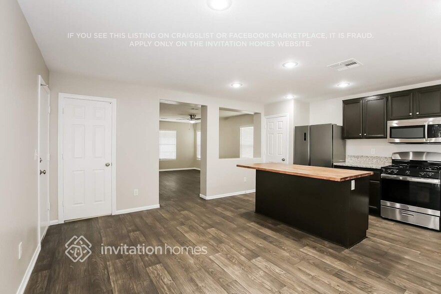 Building Photo - 4946 Volcanic Rock Ln