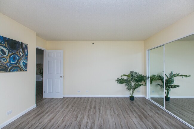 Building Photo - 98-351-351 Koauka Loop