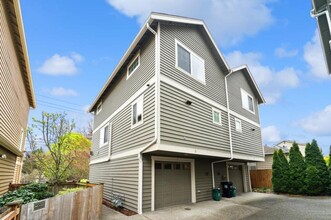Building Photo - 3 bedroom in Seattle WA 98117