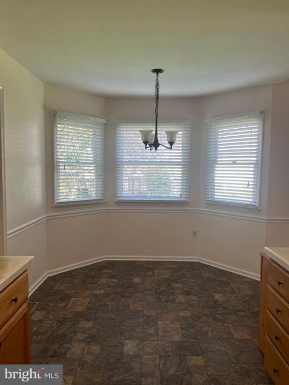 Building Photo - 3576 Windridge Dr